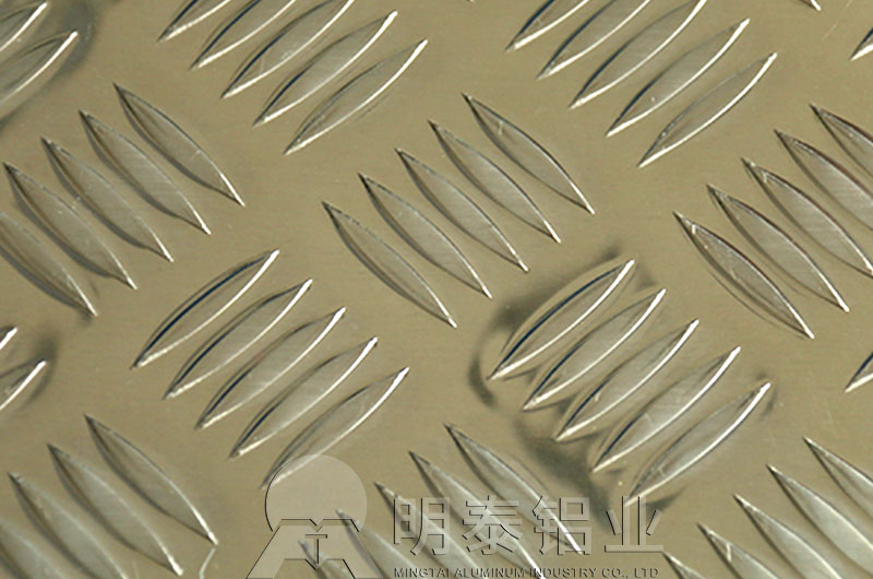 3個厚車間|樓梯防滑花紋草莓在线观看